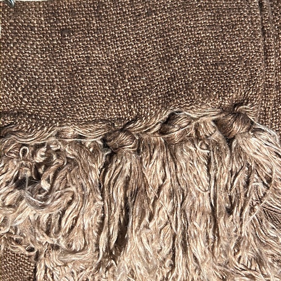 Roost Throw Blanket - Thumbnail 4